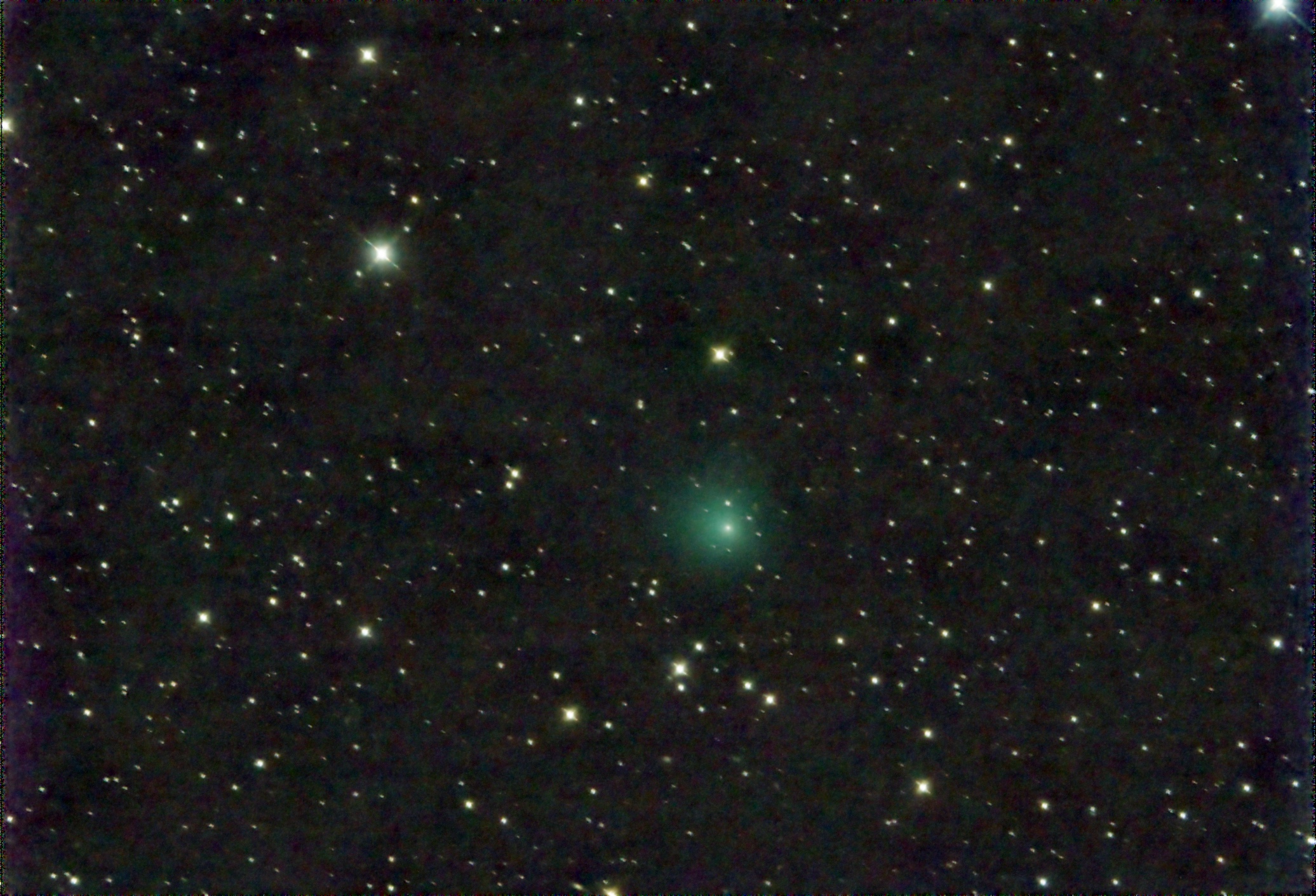 144P_comet_DBE_NoisXT_his_50p.jpg