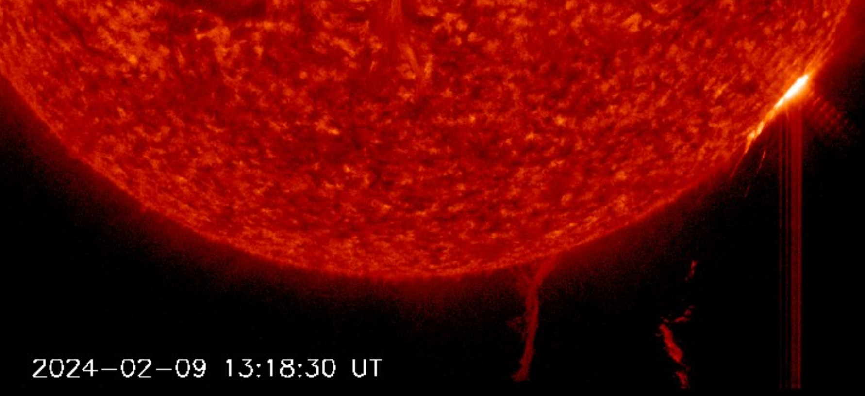 Erupce X3.3,  9.2.2024, 13h 18m UT, SDO_AIA 30,4 nm.png