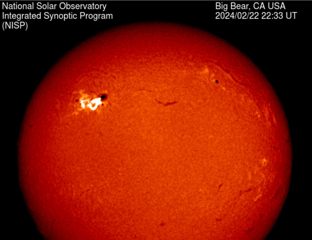 Erupce X6.3 v AR3590, 22.2.2024, 22h 33m UT, Big Bear, GONG.png