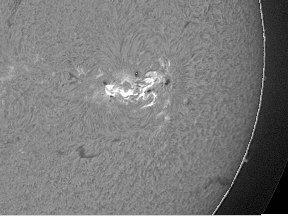 Erupce M1.9,  26.3.2024, 13h 30m UT, Learmonth, GONG H_alfa.png