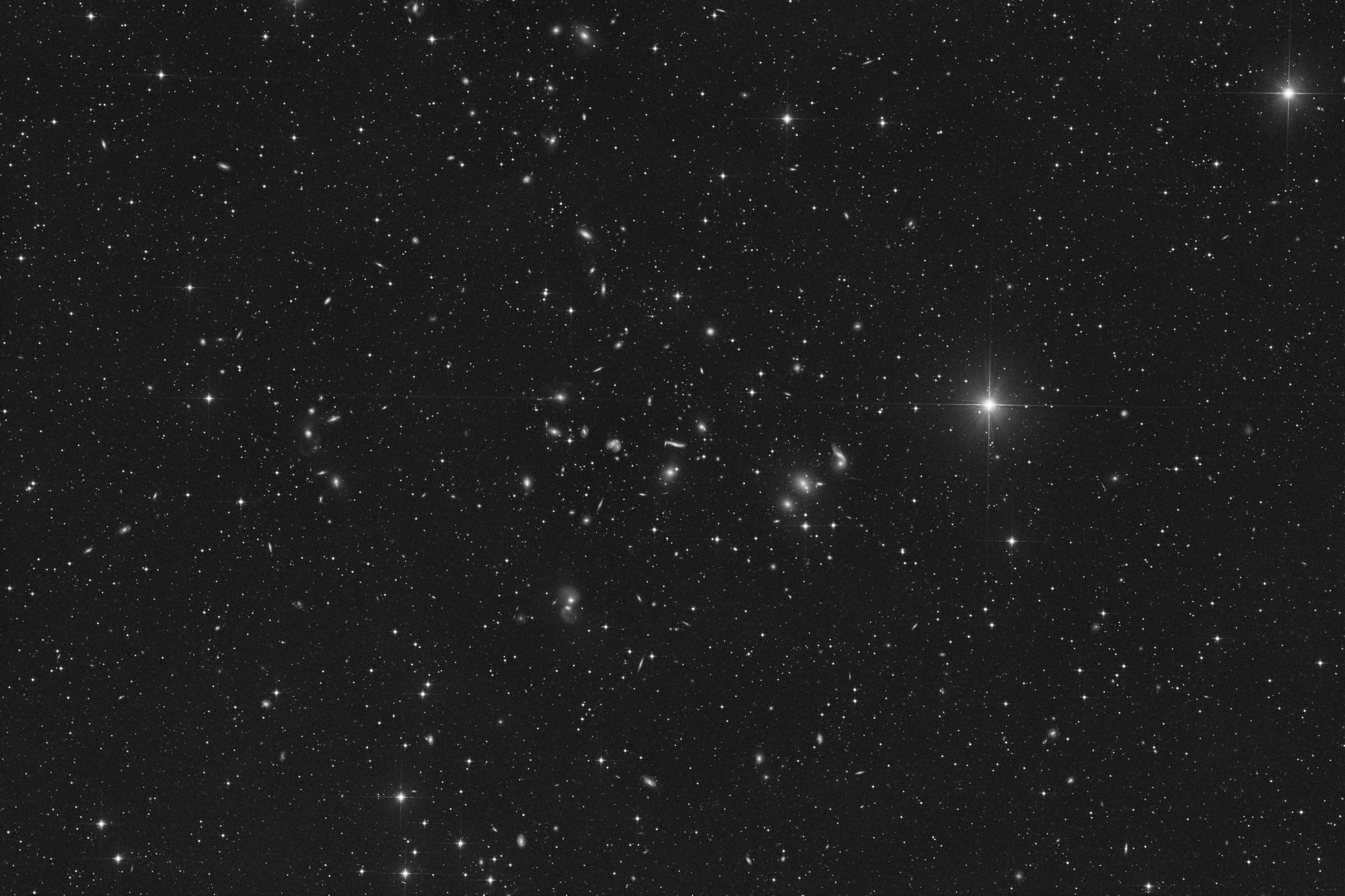 Abell 2151 galaxie kam se podíváš.jpg