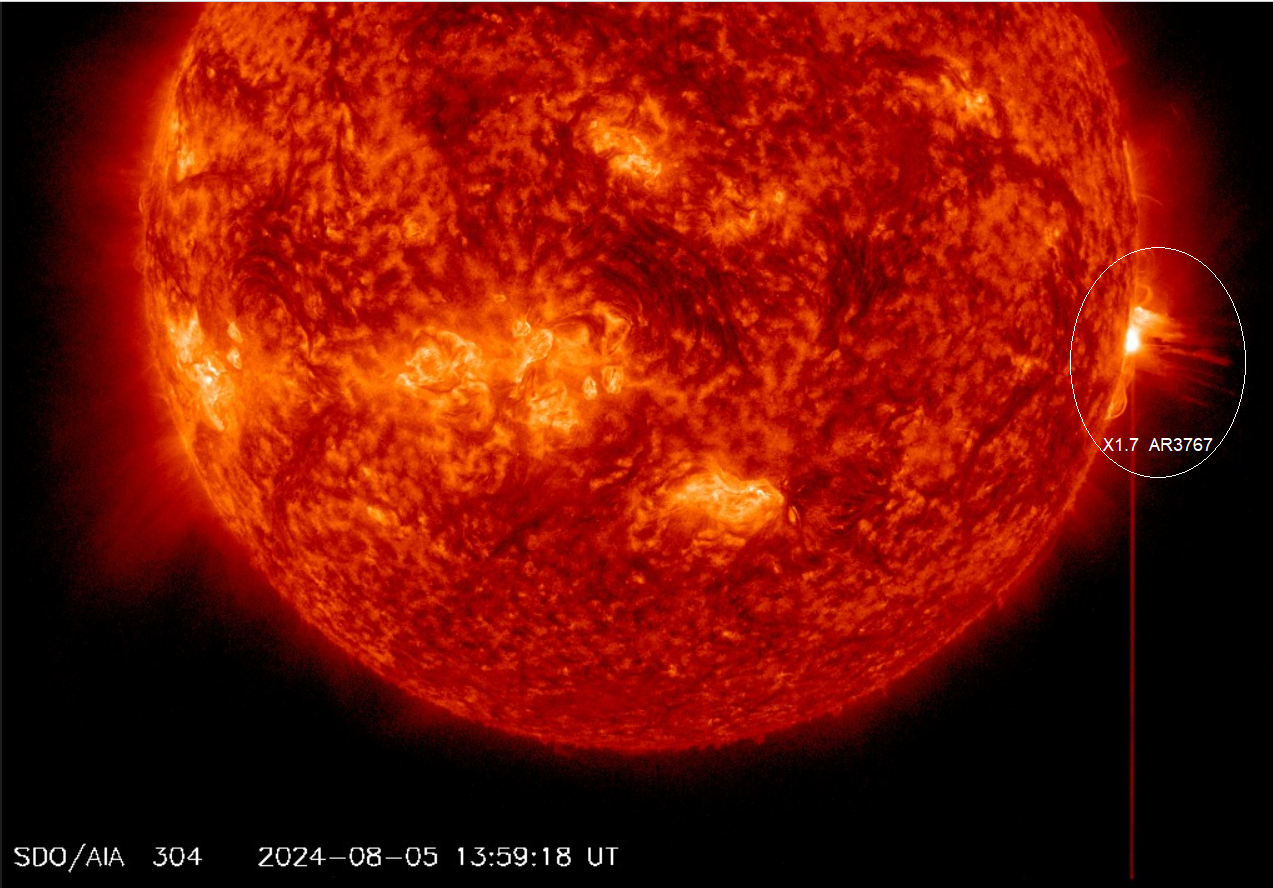 Erupce X1.7 v AR3767, 5.8.2024, 13h 59m UT, SDO_AIA 304Ä.png