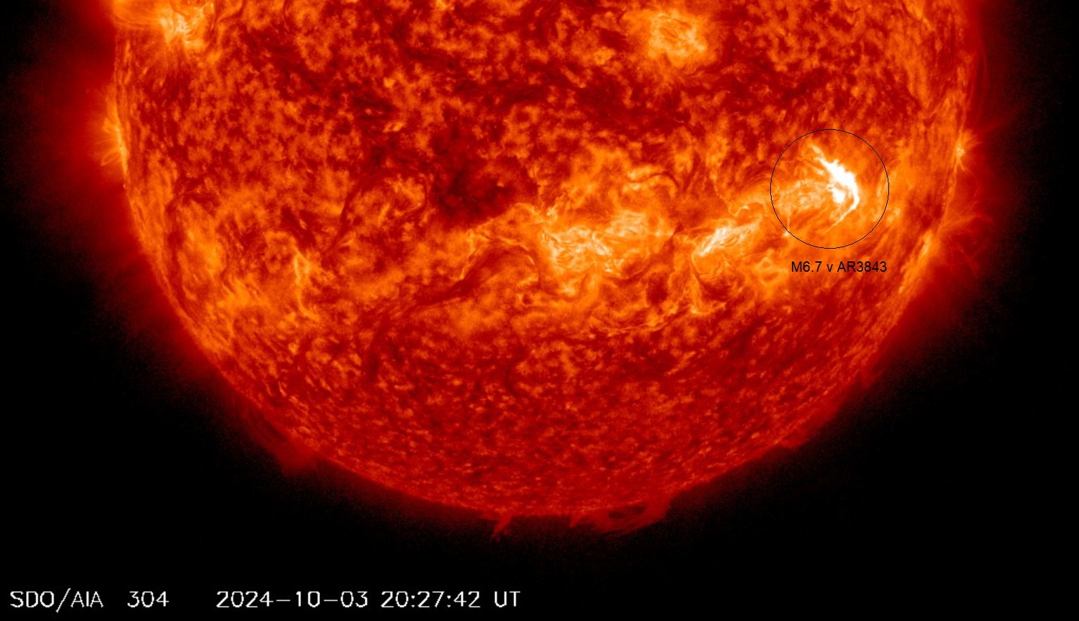 Erupce M6.7 v AR3843, 2024, 3.10. 20h 27m UT, SDO_AIA 304Ä.png