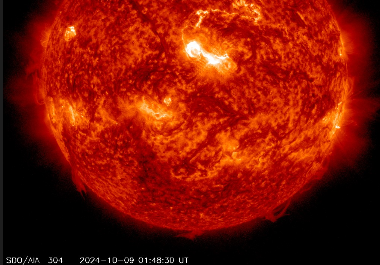 Erupce X1.84 v AR3848, 9.10.2024, 01h 48m UT, SDO_AIA 304Ä.png