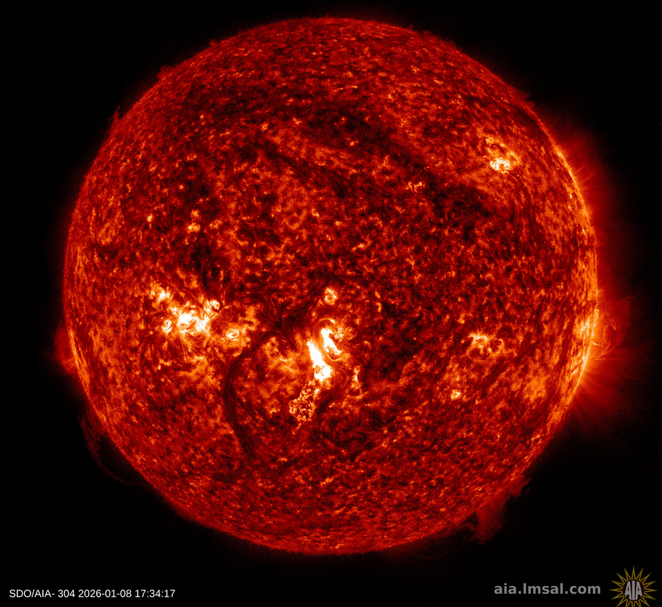 Erupce C5.7  v AR4334   8.1.2026, 17h 34m UT.png