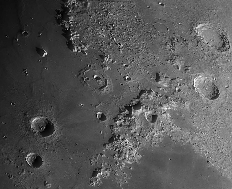 QHY5III678MCapture19_28_03_FOCUS_lapl2_ap1013Ru.jpg
