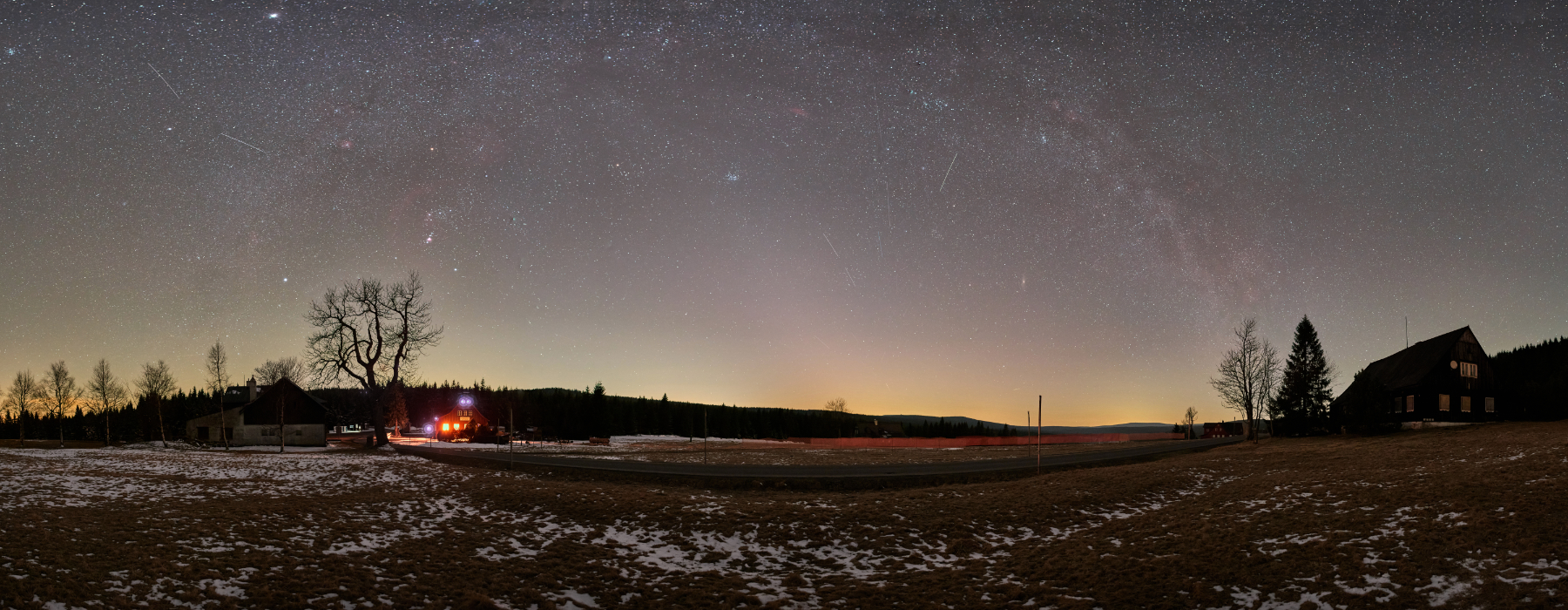 Jizerka zvířetníkové světlo panorama.jpg