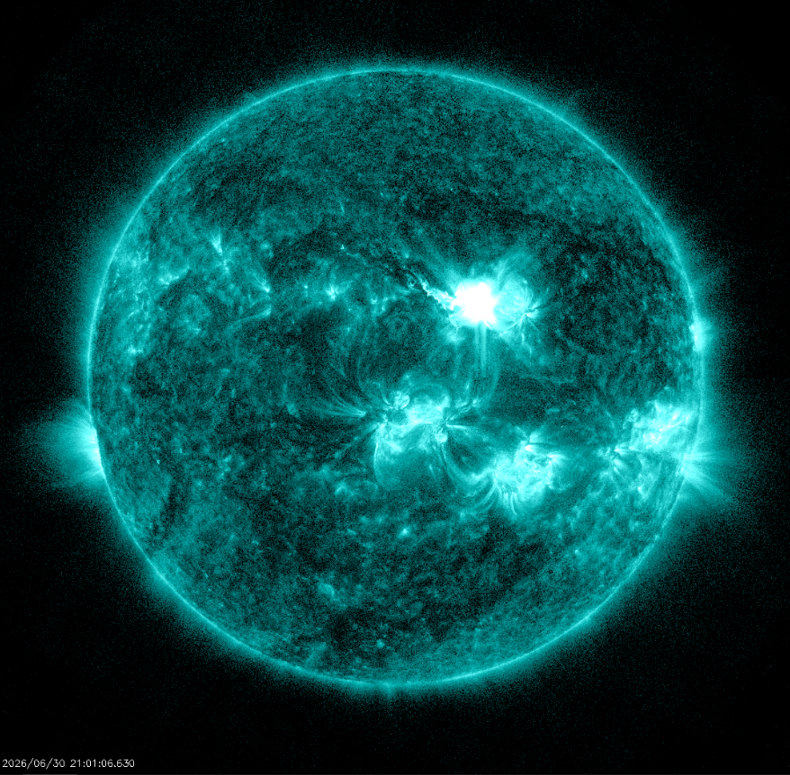 Erupce X1.1 v AR4479, 30.6.2026, 21h 01m UT,  NASA SDO.png
