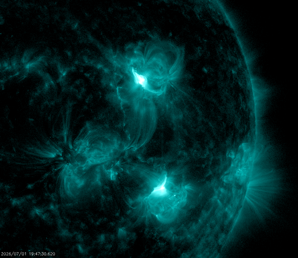 Erupce v AR77, 78 a 79, 1.7.2026, 19h 47m UT, NASA SDO 131Ä.png
