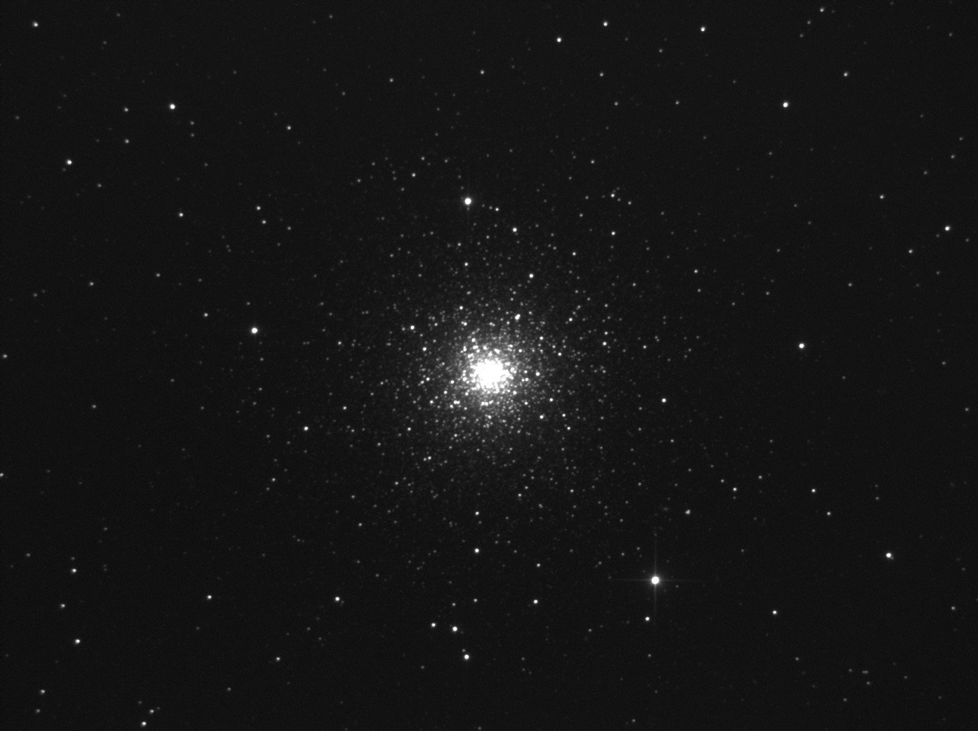 M3_kulová hvězdokupa_3x300s_CLS_guiding.jpg