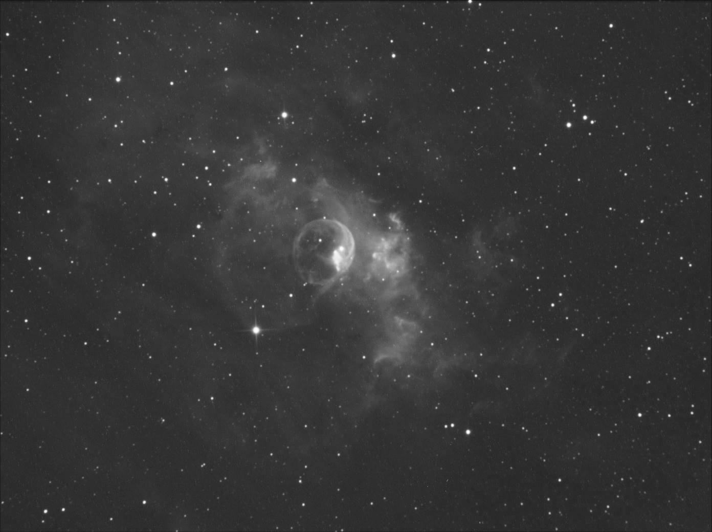 NGC 7635_Bublinka_N200_8x300s_Ha_4xDark_DSS_4_small_2.jpg