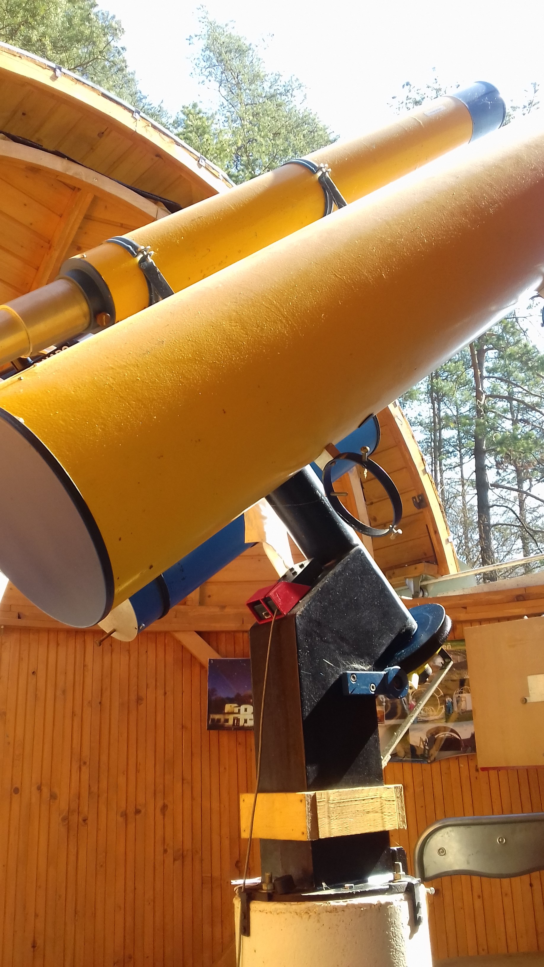 Prístroje na hvezdárni v Prečíne