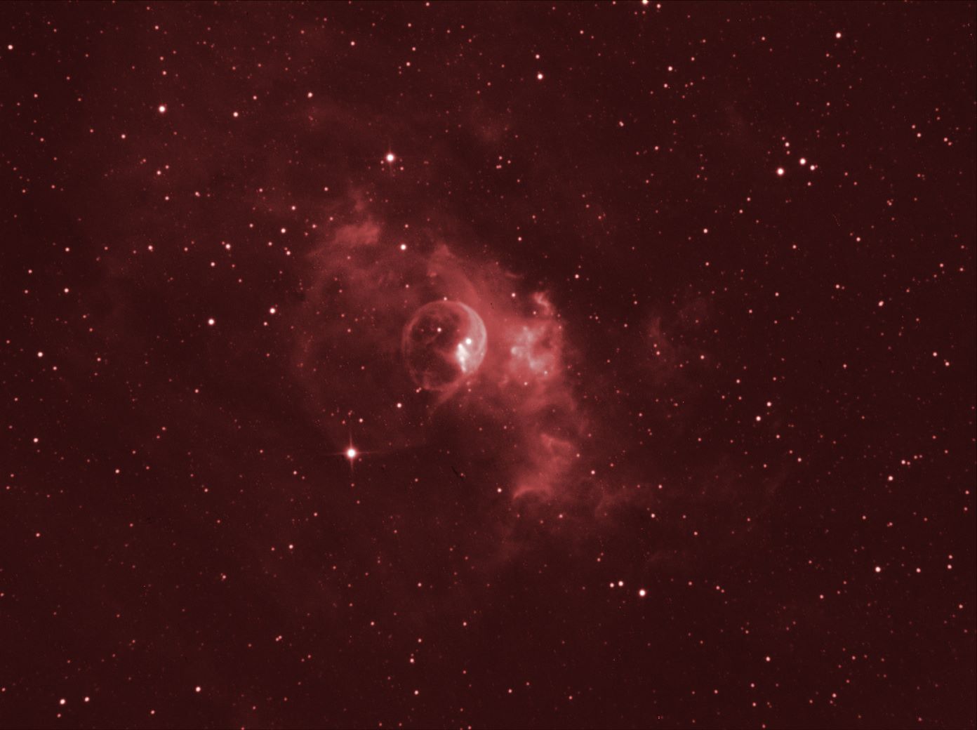 NGC 7635_Bublinka_N200_8x300s_Ha_4xDark_DSS_red_small.jpg