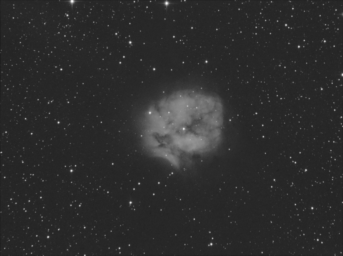 IC 5146_Cocoon nebula_240s_11xDark_Ha_DSS_7_small.jpg